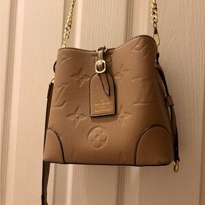 Embossed Taupe Leather Shoulder Bag with Gold Chain Strap